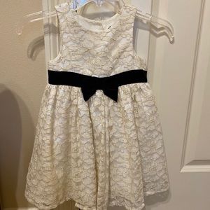 EUC 5T Special Occasion dress w/ black velvet bow